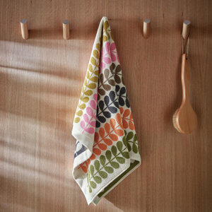 Orla Kiely Multi-Stem in Auburn Towel